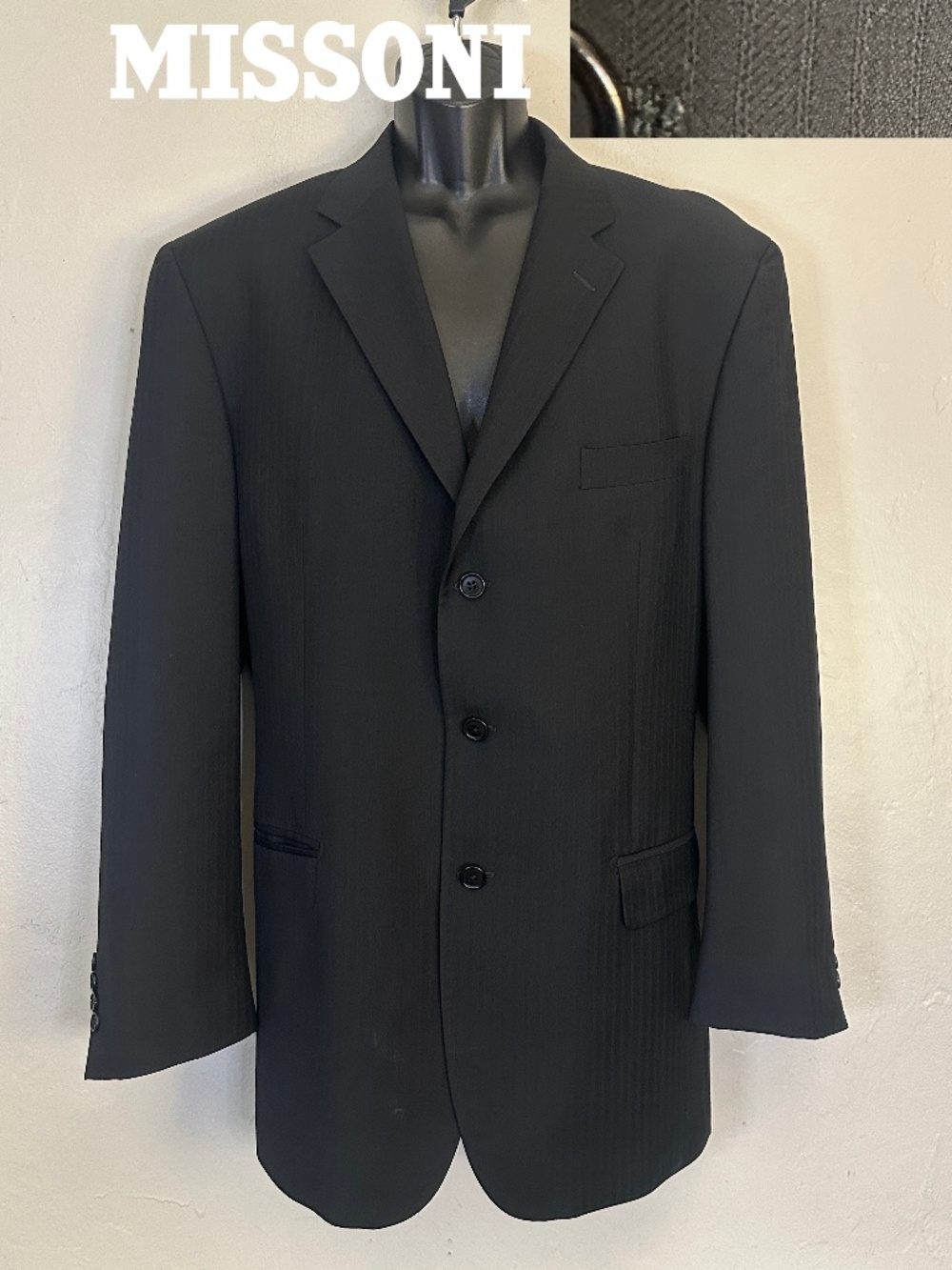 Missoni Texture Stripe Black Blazer 44L Gently worn Made in Italy Wool blend